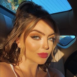 Meet your Posher, Chaylee